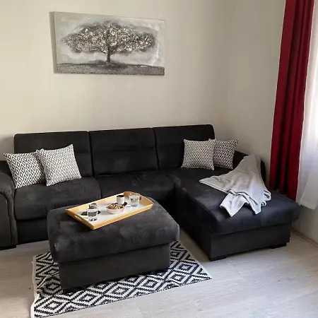 Center - Lovely And Spacious 2bdrm 스플리트