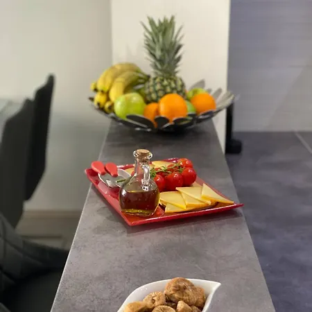 Center - Lovely And Spacious 2bdrm Διαμέρισμα