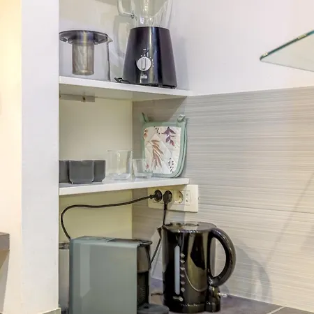 Center - Lovely And Spacious 2bdrm شقة