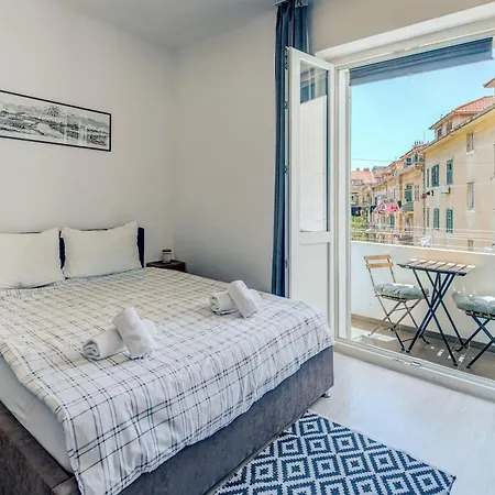 Center - Lovely And Spacious 2bdrm سبليت
