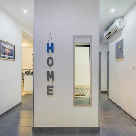 شقة Center - Lovely And Spacious 2bdrm سبليت