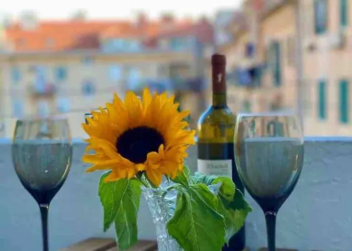 Lägenhet Center - Lovely And Spacious 2bdrm Split