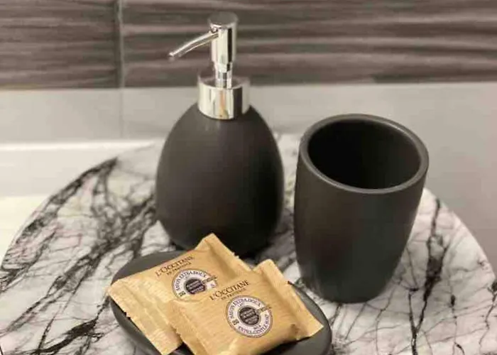 Lägenhet Center - Lovely And Spacious 2bdrm