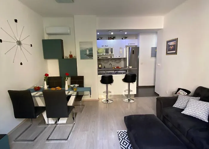 Lägenhet Center - Lovely And Spacious 2bdrm Split