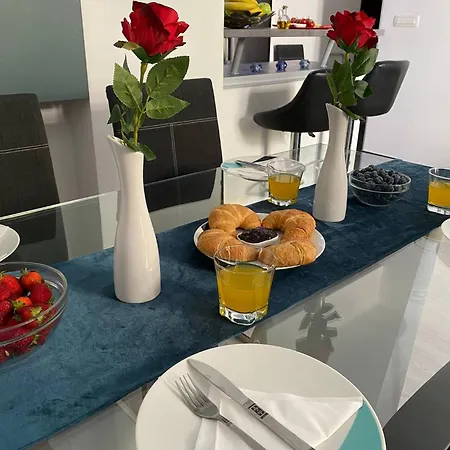 Center - Lovely And Spacious 2bdrm سبليت